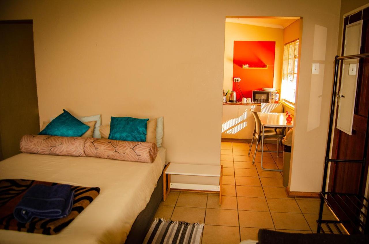 A & R Guesthouse Bloemfontein Kültér fotó