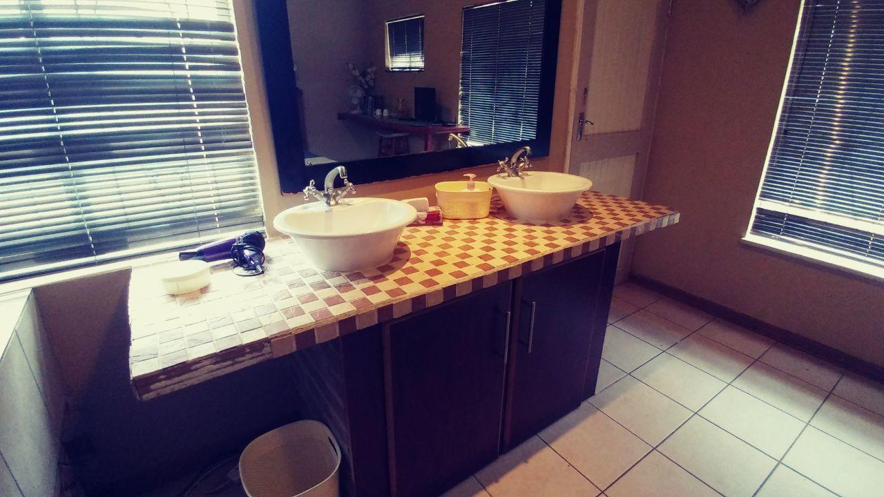 A & R Guesthouse Bloemfontein Kültér fotó
